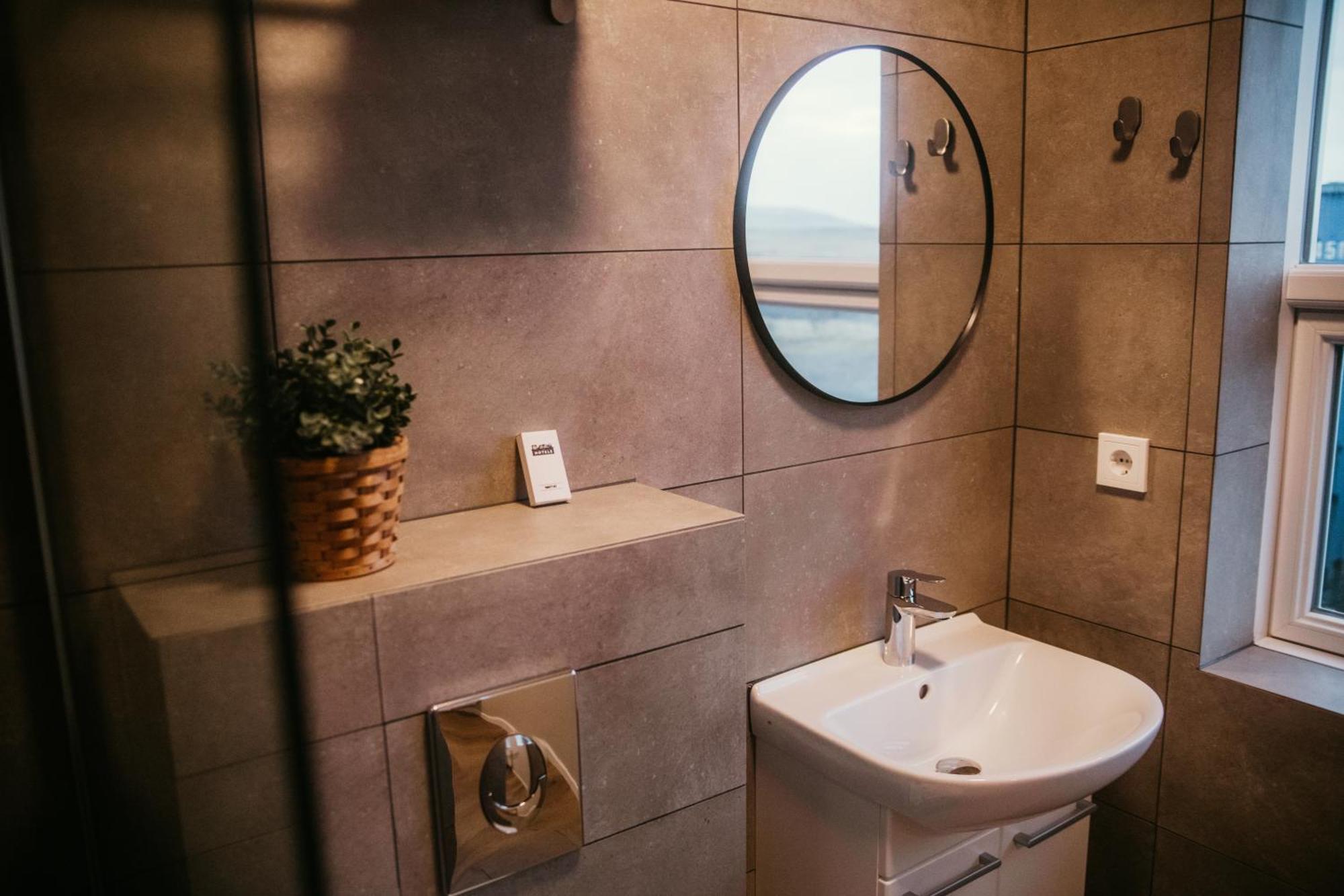 The Hvita Inn By Ourhotels Baer Экстерьер фото